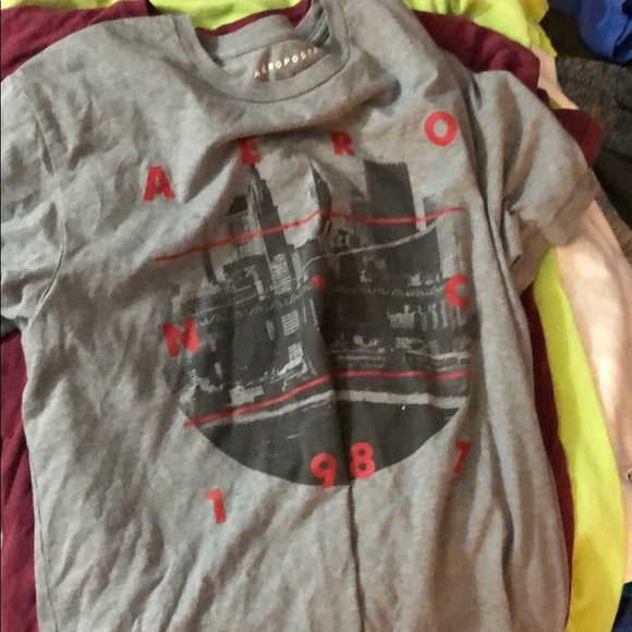 Lots of clothes like page to see more - Picture 3 of 3